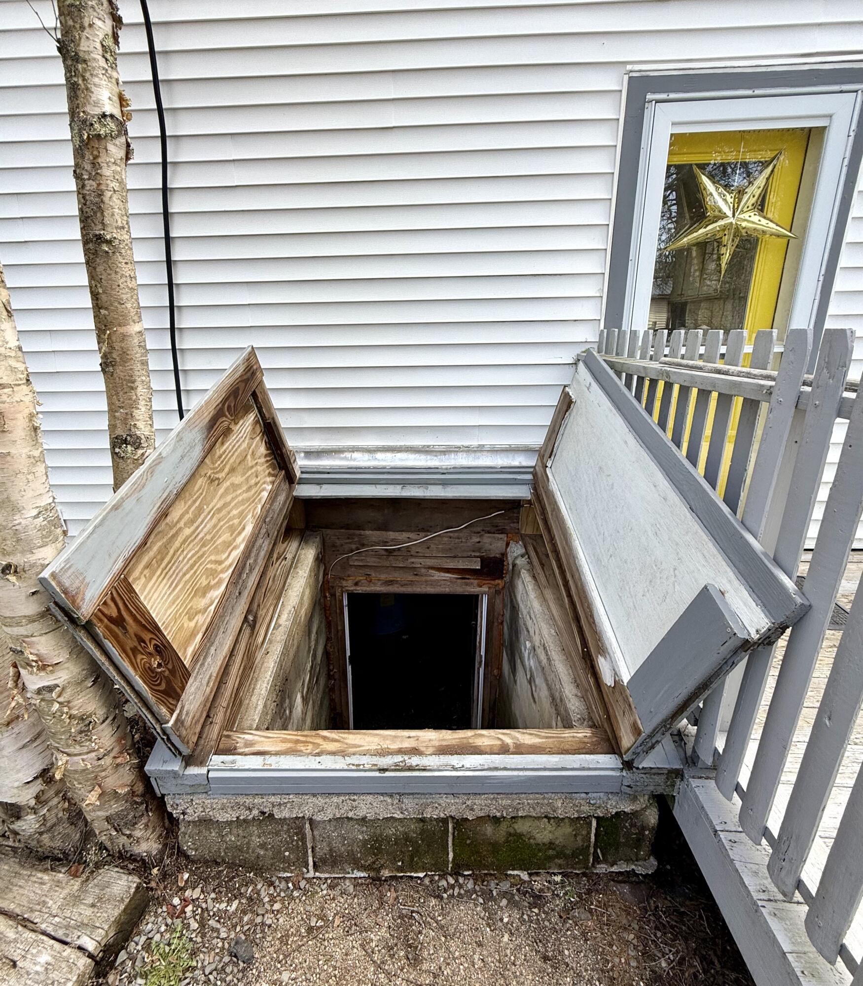 10 Chapel Street Eastport ME 04631