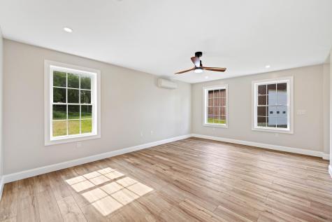 17 Coopers Trail Arundel ME 04046