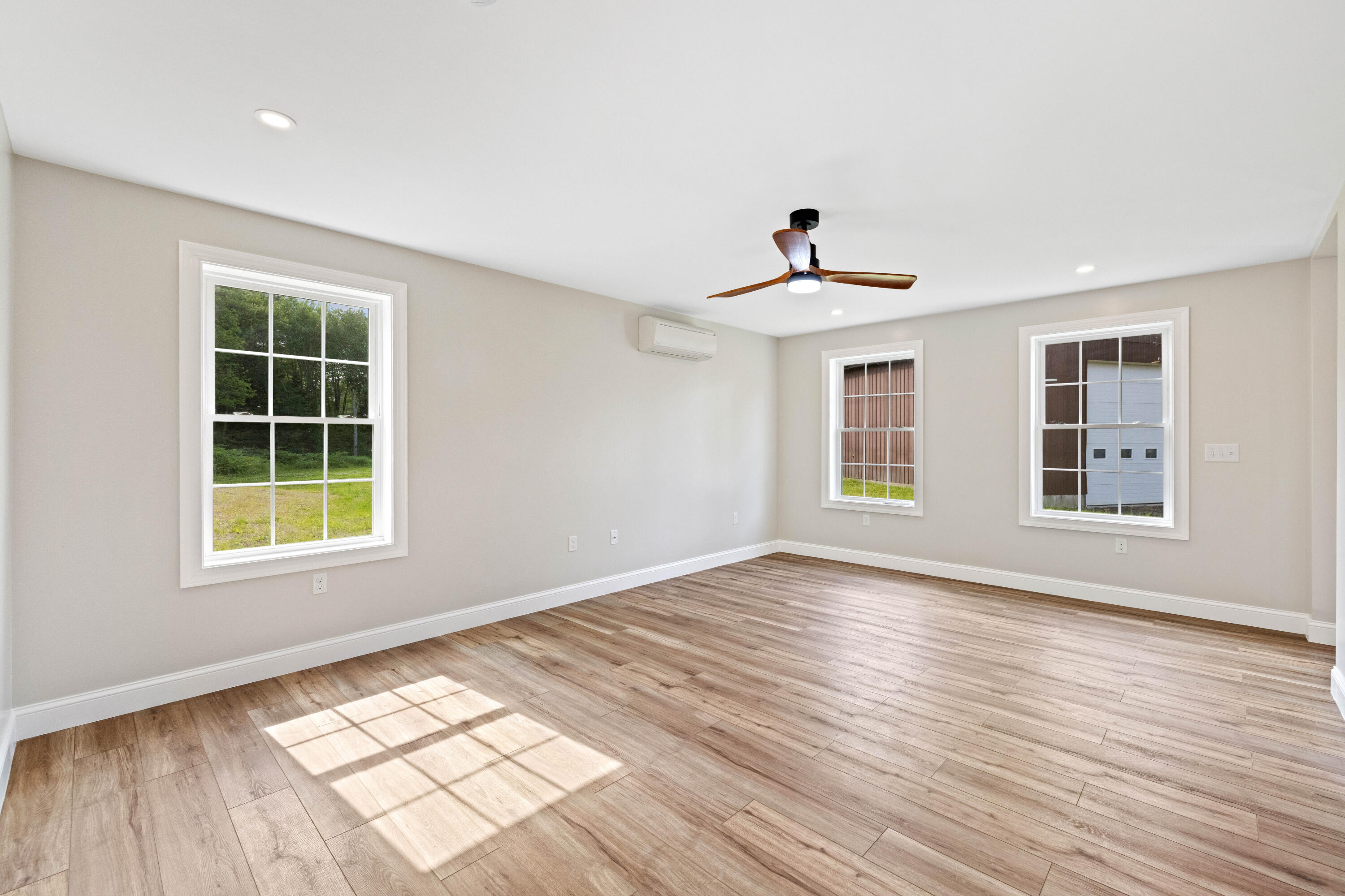 17 Coopers Trail Arundel ME 04046