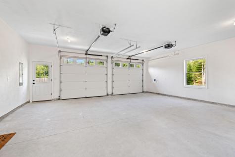 17 Coopers Trail Arundel ME 04046