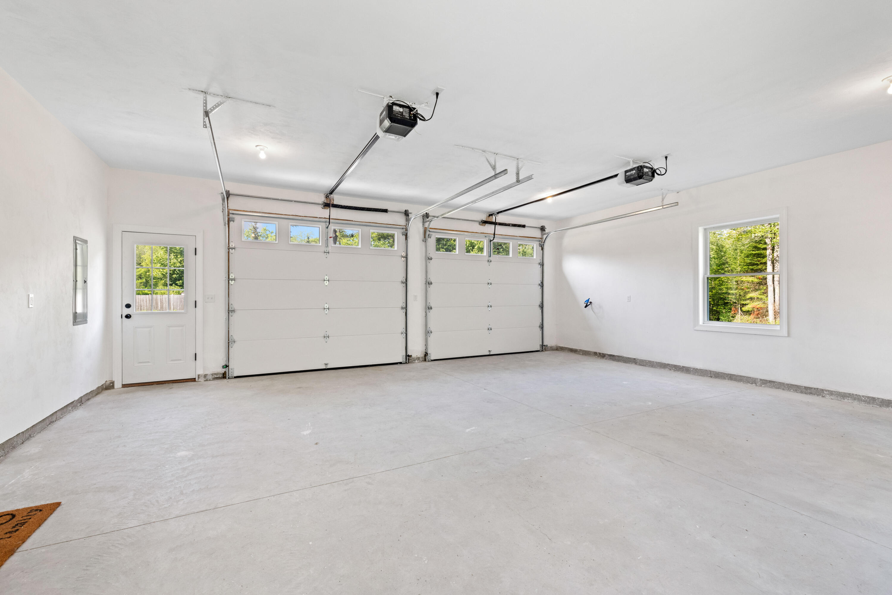 17 Coopers Trail Arundel ME 04046