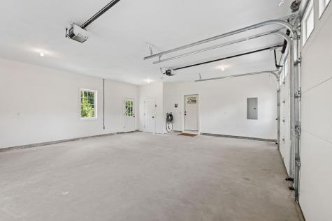 17 Coopers Trail Arundel ME 04046