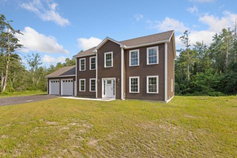 17 Coopers Trail Arundel ME 04046