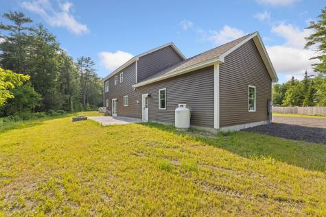 17 Coopers Trail Arundel ME 04046