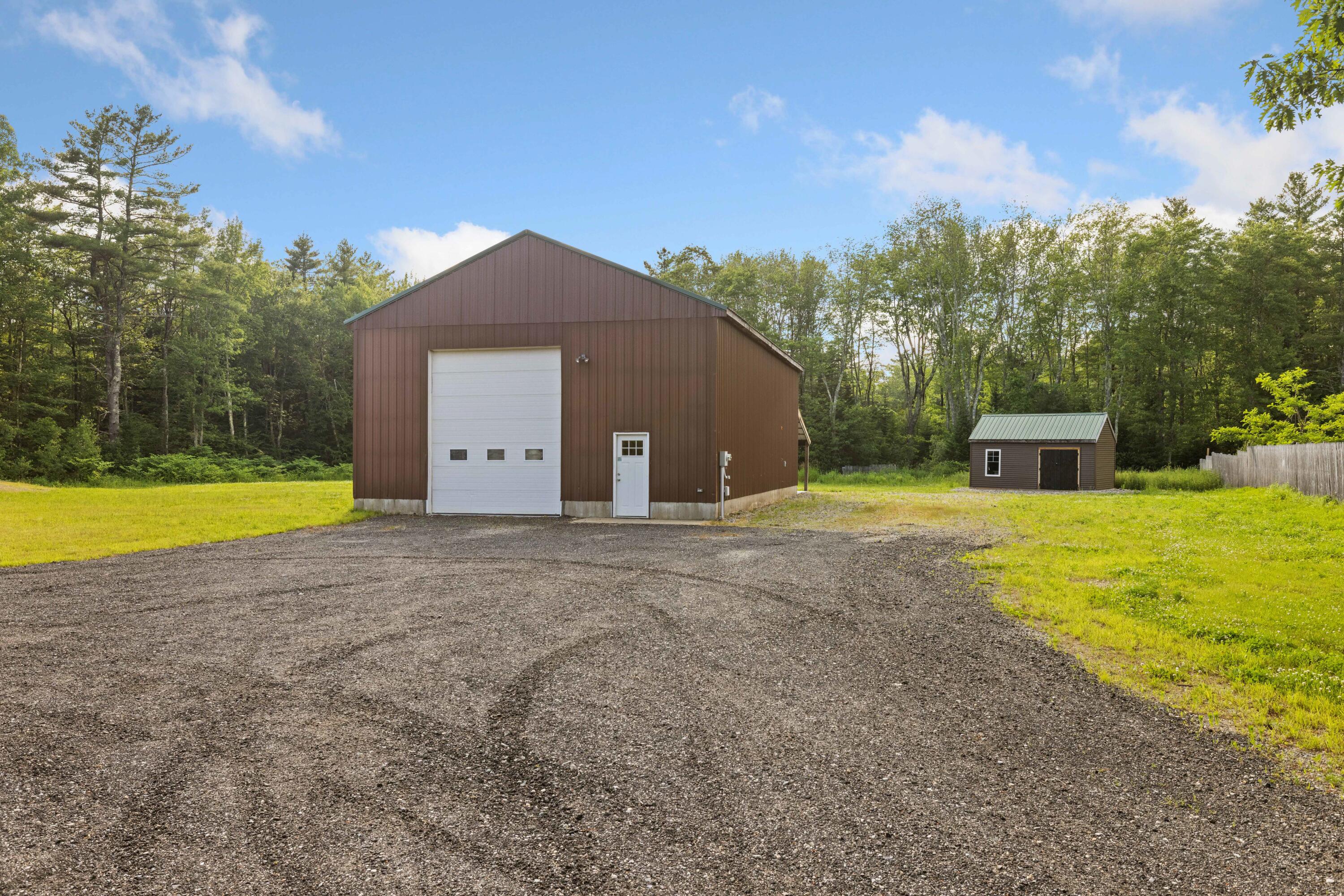 17 Coopers Trail Arundel ME 04046