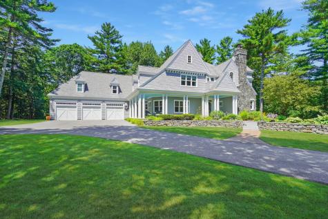 128 Woodlands Drive Falmouth ME 04105