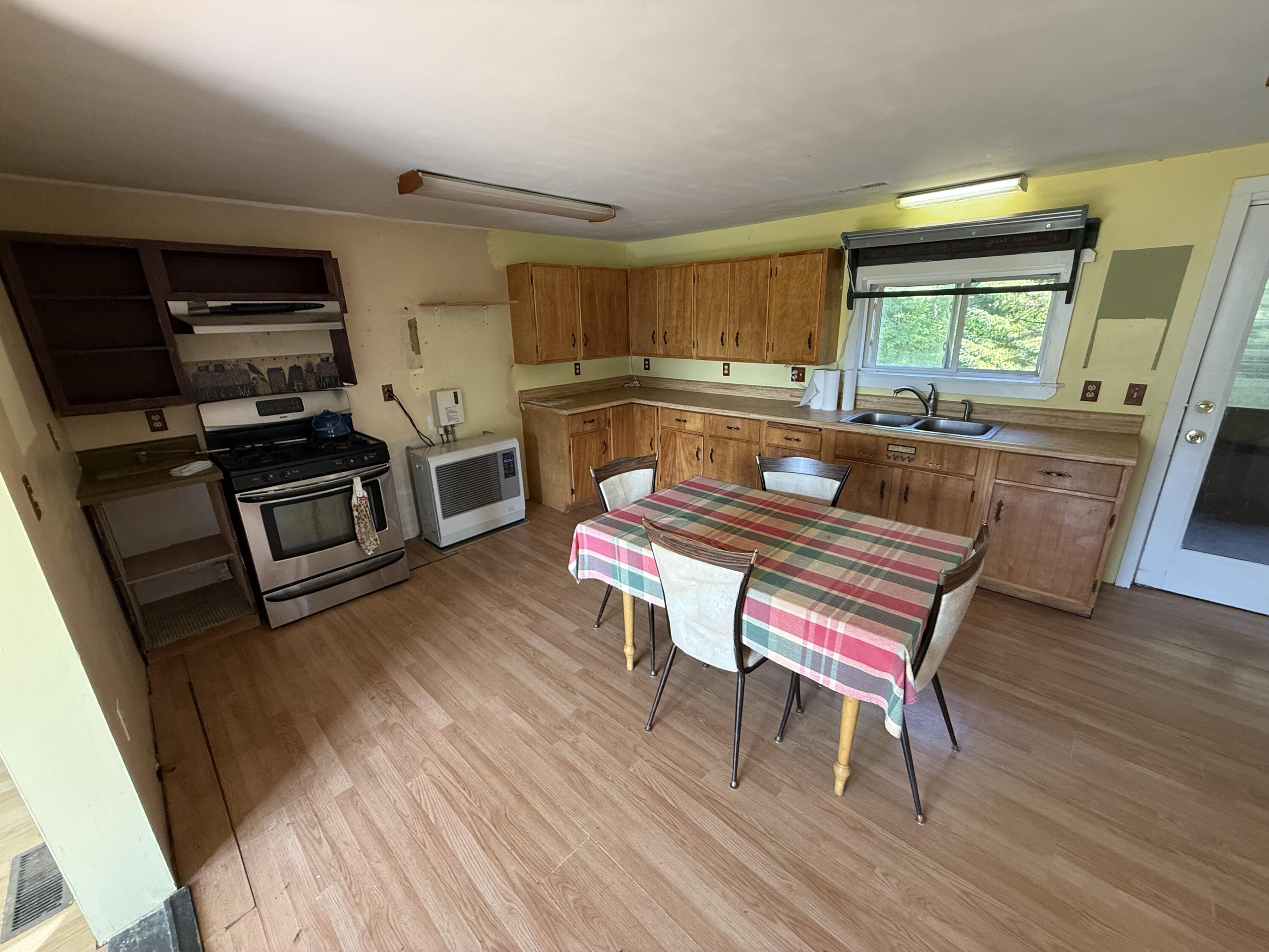 2015 Us Highway 1 Cary Plt ME 04730