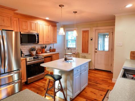 21 Androscoggin Avenue Lewiston ME 04240