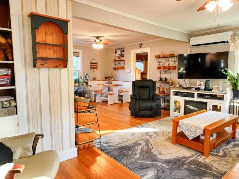 21 Androscoggin Avenue Lewiston ME 04240