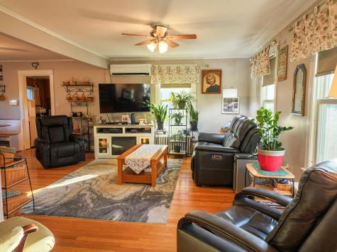 21 Androscoggin Avenue Lewiston ME 04240