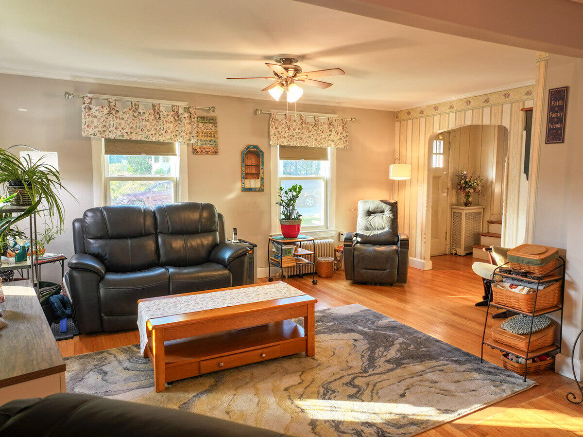 21 Androscoggin Avenue Lewiston ME 04240