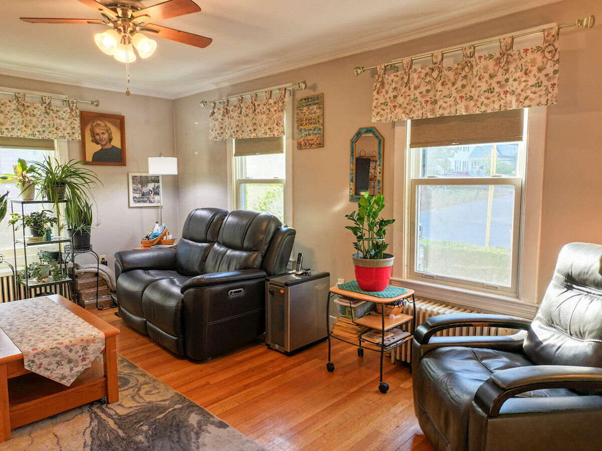 21 Androscoggin Avenue Lewiston ME 04240