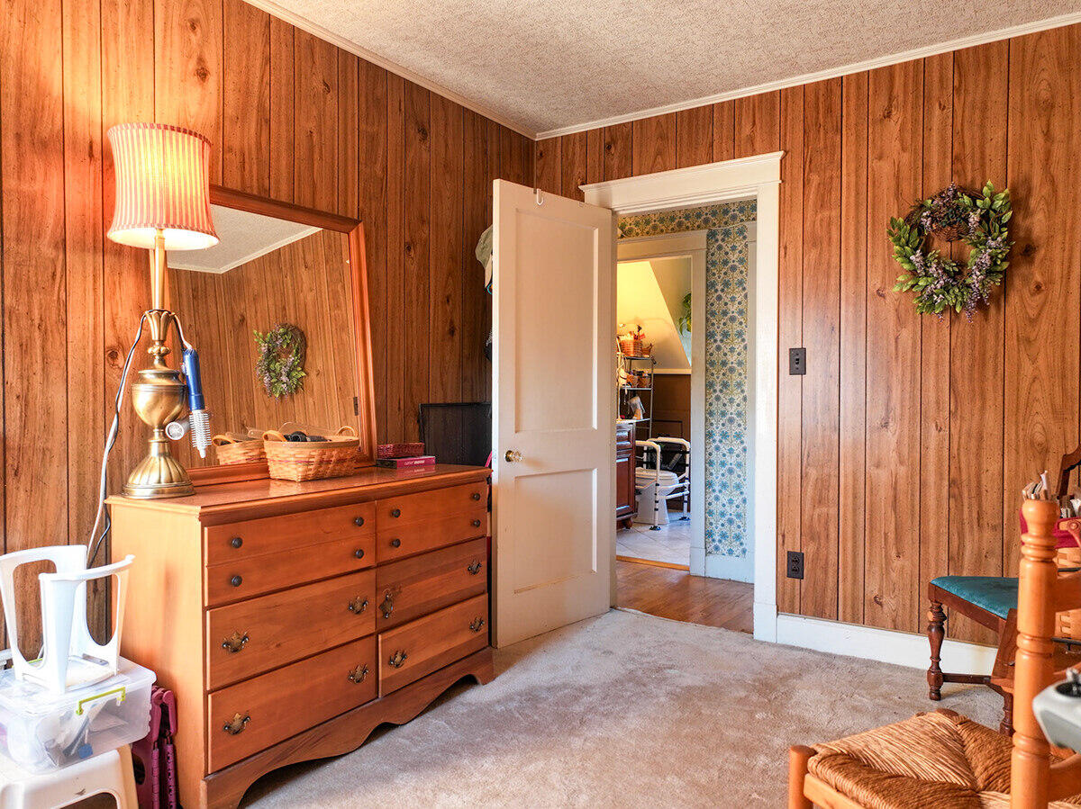 21 Androscoggin Avenue Lewiston ME 04240