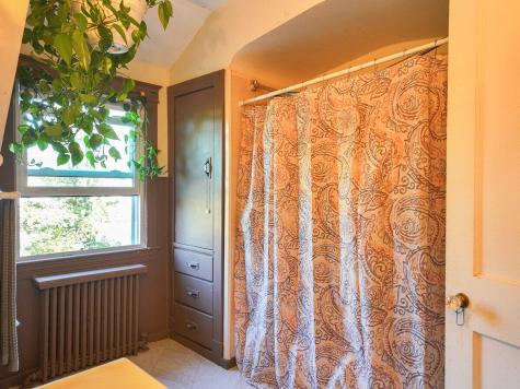 21 Androscoggin Avenue Lewiston ME 04240