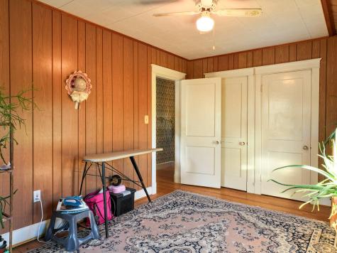 21 Androscoggin Avenue Lewiston ME 04240