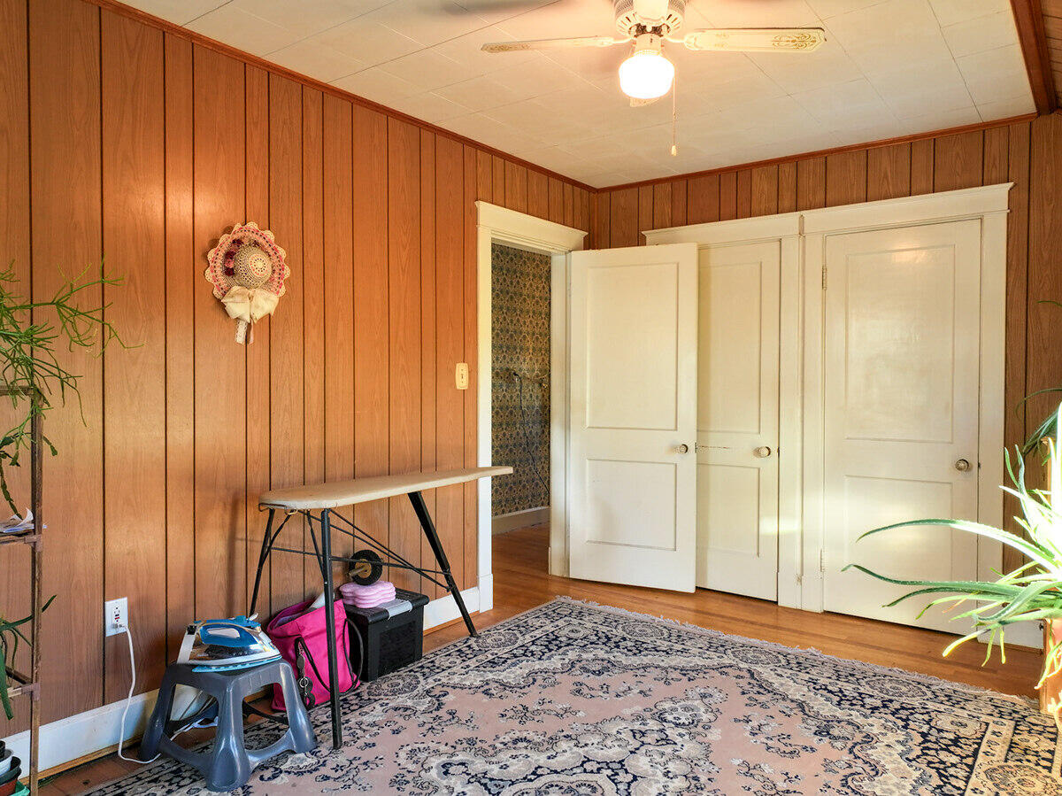 21 Androscoggin Avenue Lewiston ME 04240