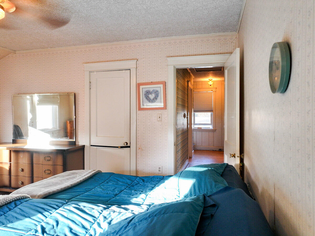 21 Androscoggin Avenue Lewiston ME 04240