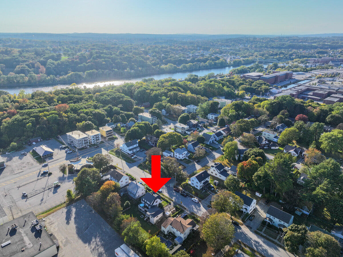 21 Androscoggin Avenue Lewiston ME 04240