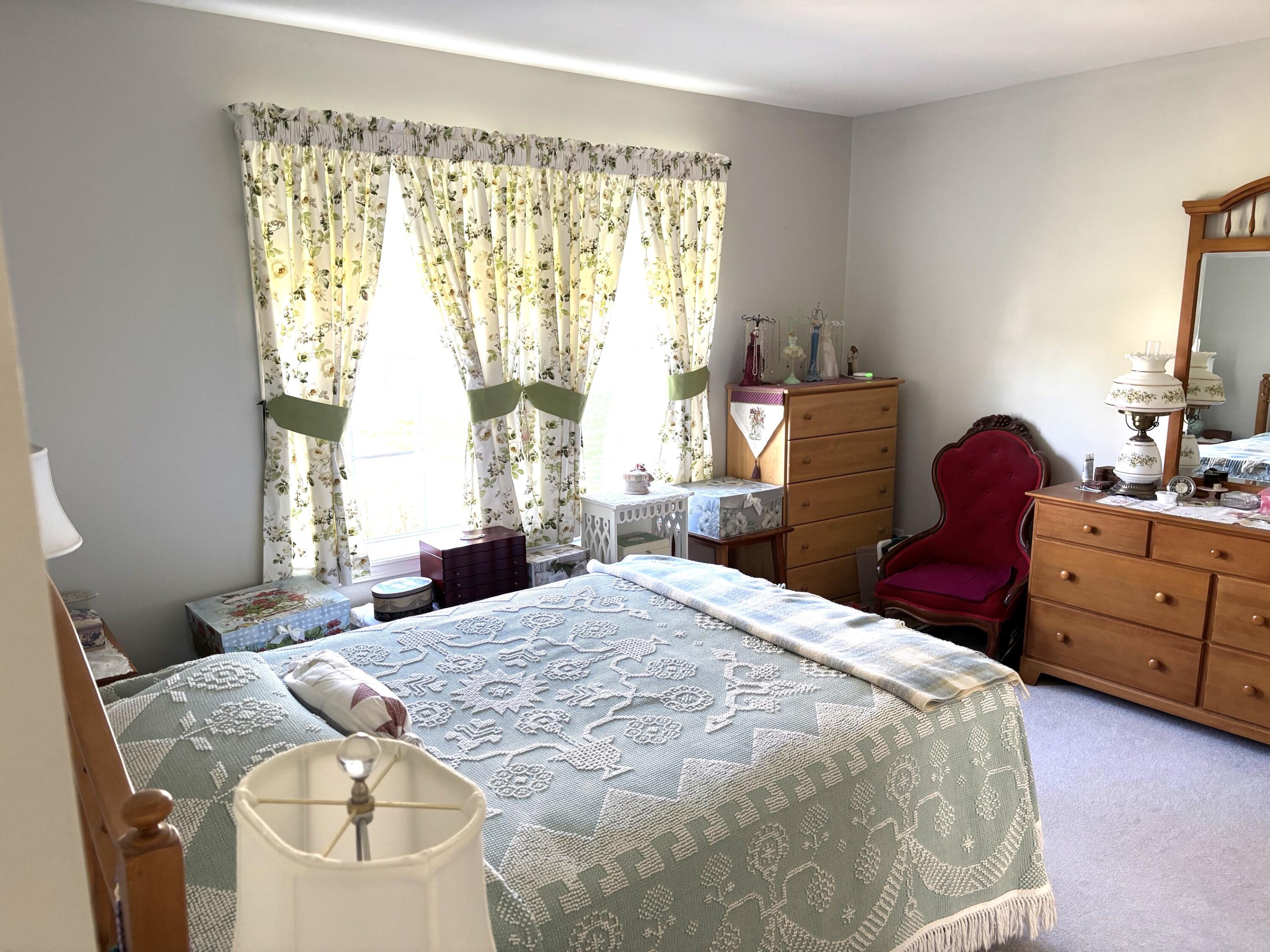 82 Country Way North Berwick ME 03906