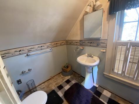 42 Pine Street Porter ME 04068