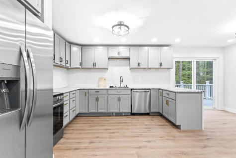 15 Stone Ledge Drive Lewiston ME 04240