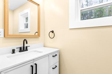 15 Stone Ledge Drive Lewiston ME 04240