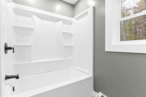 15 Stone Ledge Drive Lewiston ME 04240