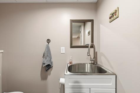 72 Louise Street Auburn ME 04210