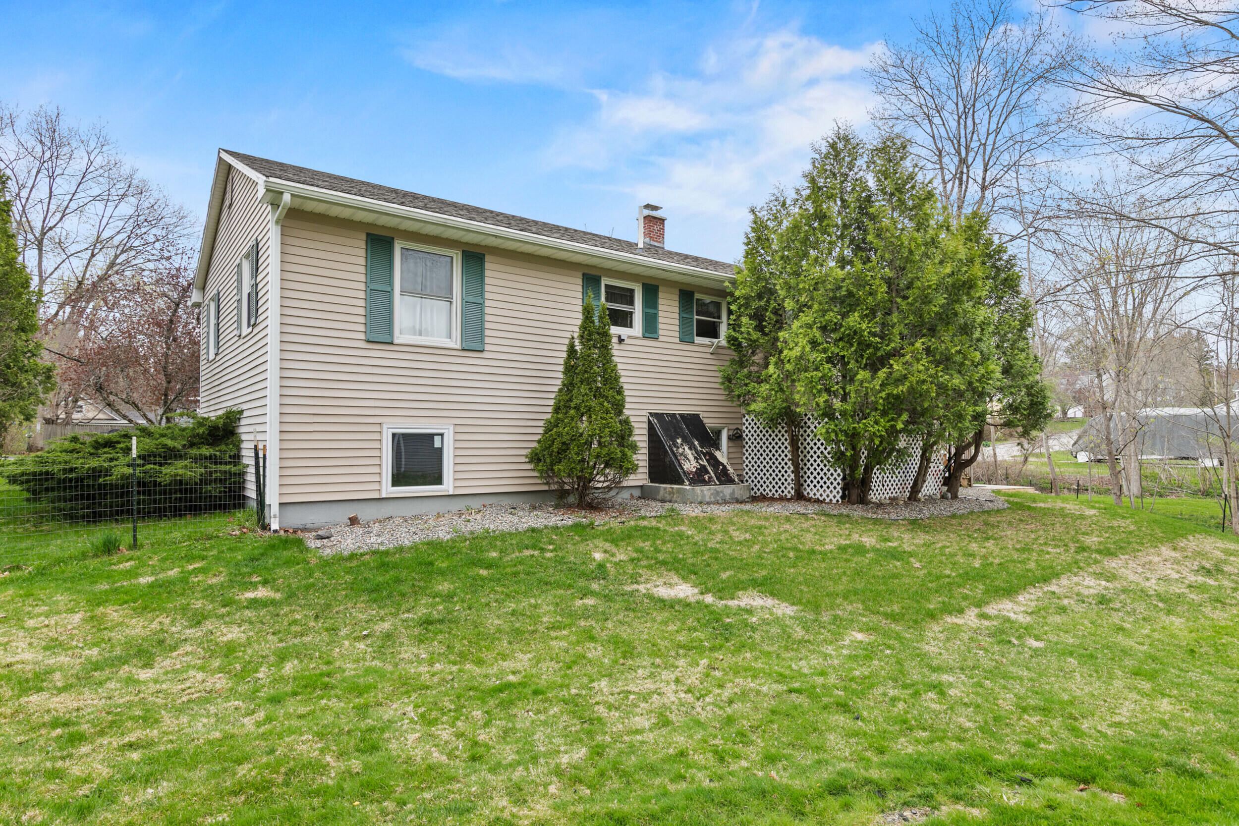 72 Louise Street Auburn ME 04210