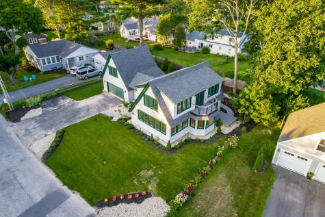 32 Andrews Avenue Falmouth ME 04105