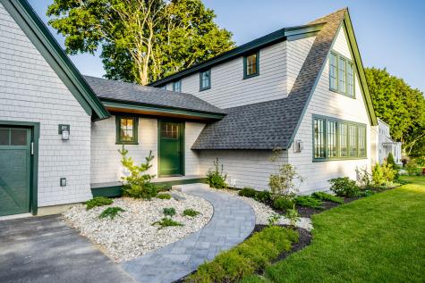 32 Andrews Avenue Falmouth ME 04105