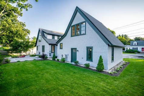 32 Andrews Avenue Falmouth ME 04105