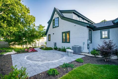 32 Andrews Avenue Falmouth ME 04105