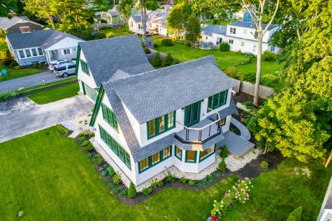 32 Andrews Avenue Falmouth ME 04105