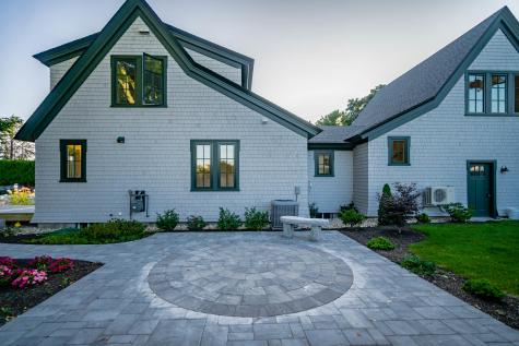 32 Andrews Avenue Falmouth ME 04105