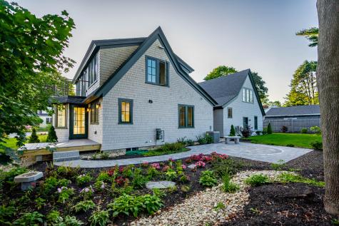 32 Andrews Avenue Falmouth ME 04105