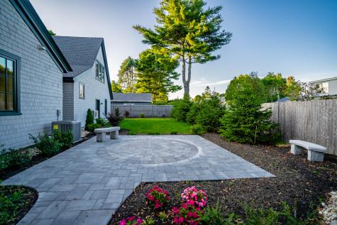 32 Andrews Avenue Falmouth ME 04105