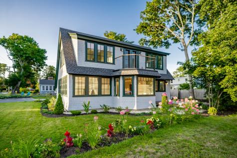 32 Andrews Avenue Falmouth ME 04105