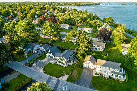 32 Andrews Avenue Falmouth ME 04105