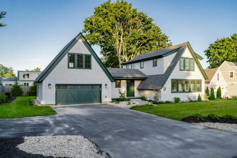32 Andrews Avenue Falmouth ME 04105