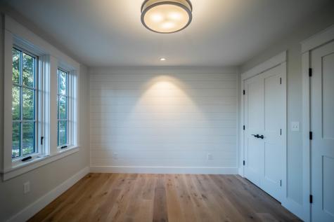 32 Andrews Avenue Falmouth ME 04105