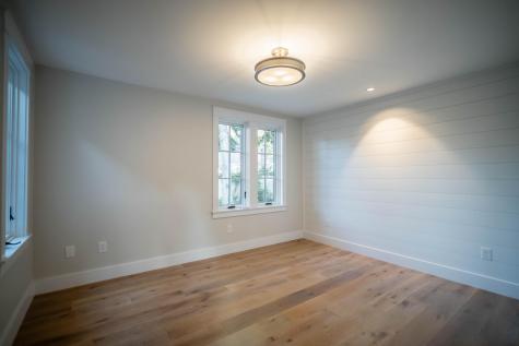 32 Andrews Avenue Falmouth ME 04105