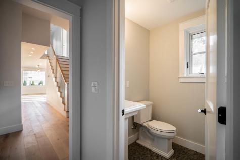 32 Andrews Avenue Falmouth ME 04105