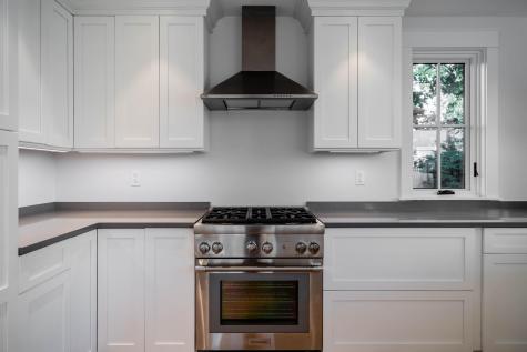 32 Andrews Avenue Falmouth ME 04105