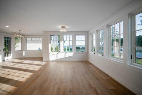 32 Andrews Avenue Falmouth ME 04105