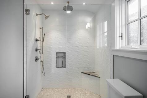 32 Andrews Avenue Falmouth ME 04105