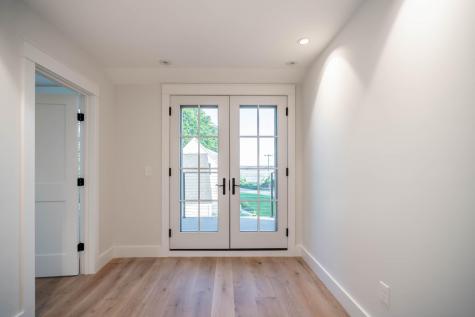 32 Andrews Avenue Falmouth ME 04105
