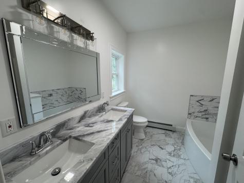 14 Macadamia Lane Lewiston ME 04240