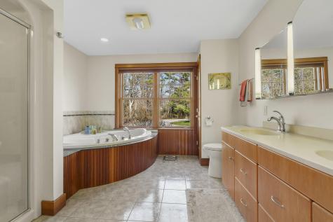 27 Riverview Drive York ME 03909