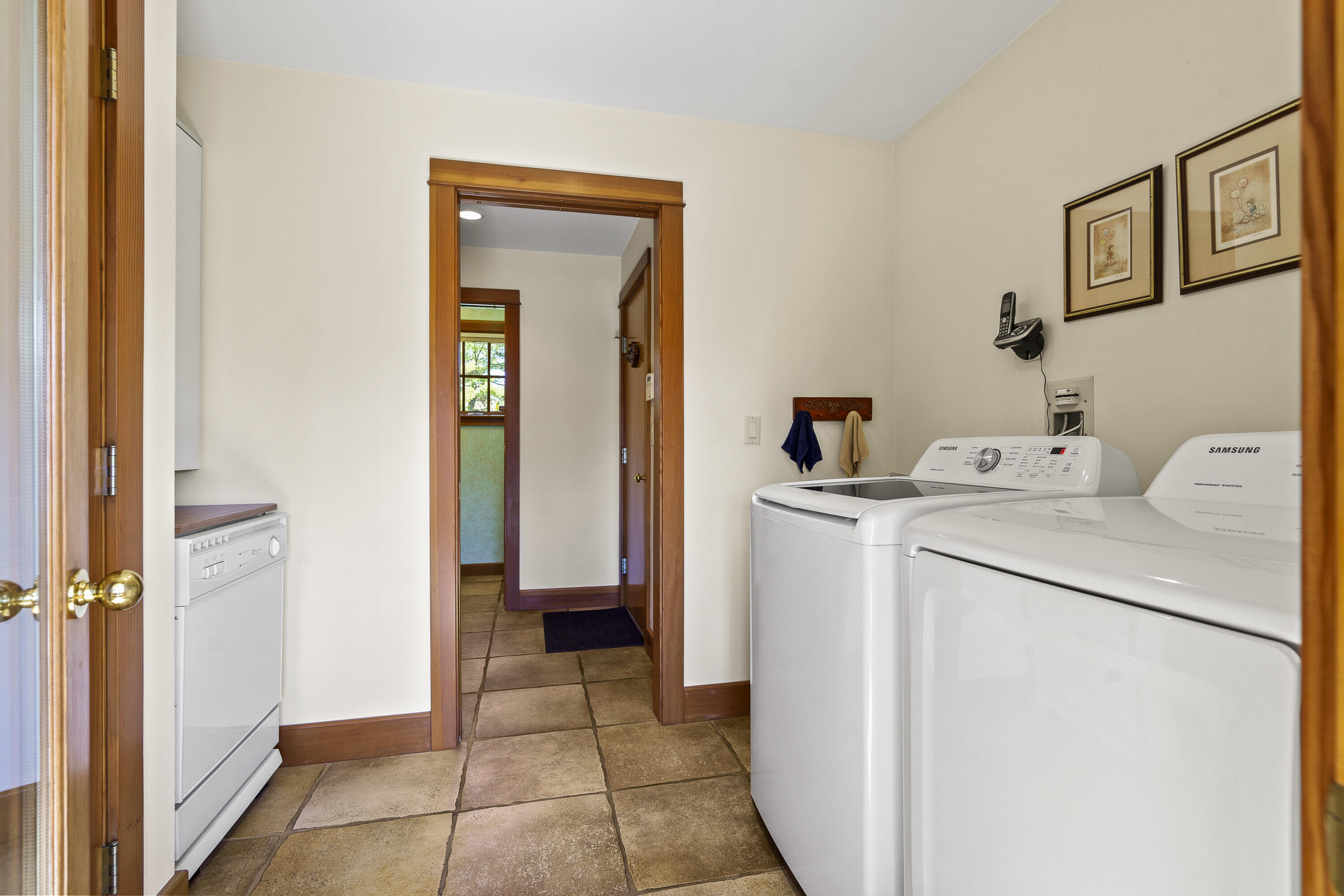 27 Riverview Drive York ME 03909